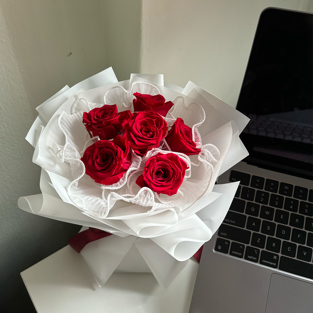 6 Stalks Round Roses Bouquet